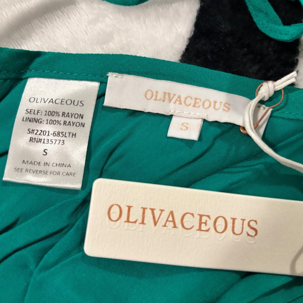 Olivaceous Halter Crop Top Womens Small Green Cross Front Tie Open Back - Picture 5 of 6